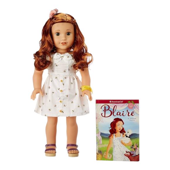 NEW American Girl Of Year BLAIRE DOLL In Meet Outfit Bracelet Hair Flower BOX - Picture 5 of 12
